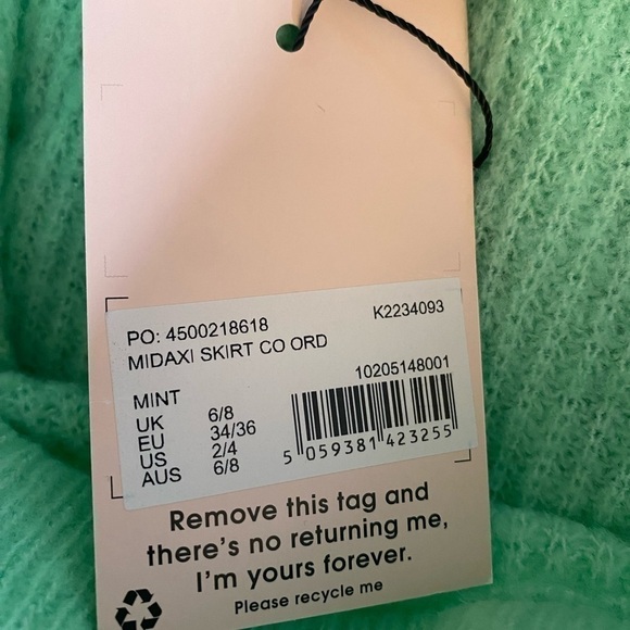 NWT MISGUIDED MINT GREEN LONG KNIT SKIRT SIZE 2/4 - Picture 4 of 4
